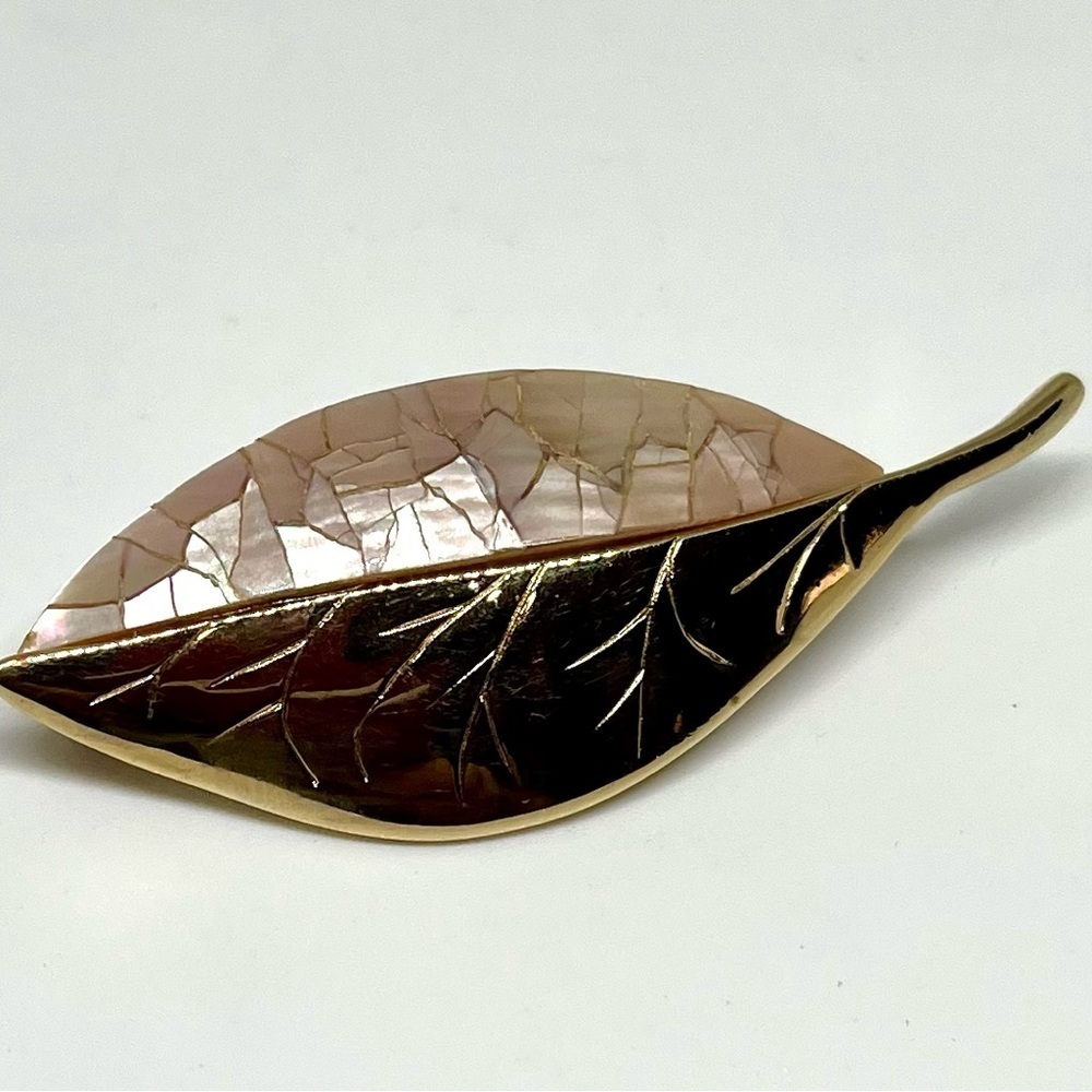 Vintage Liz Claiborne Leaf Brooch